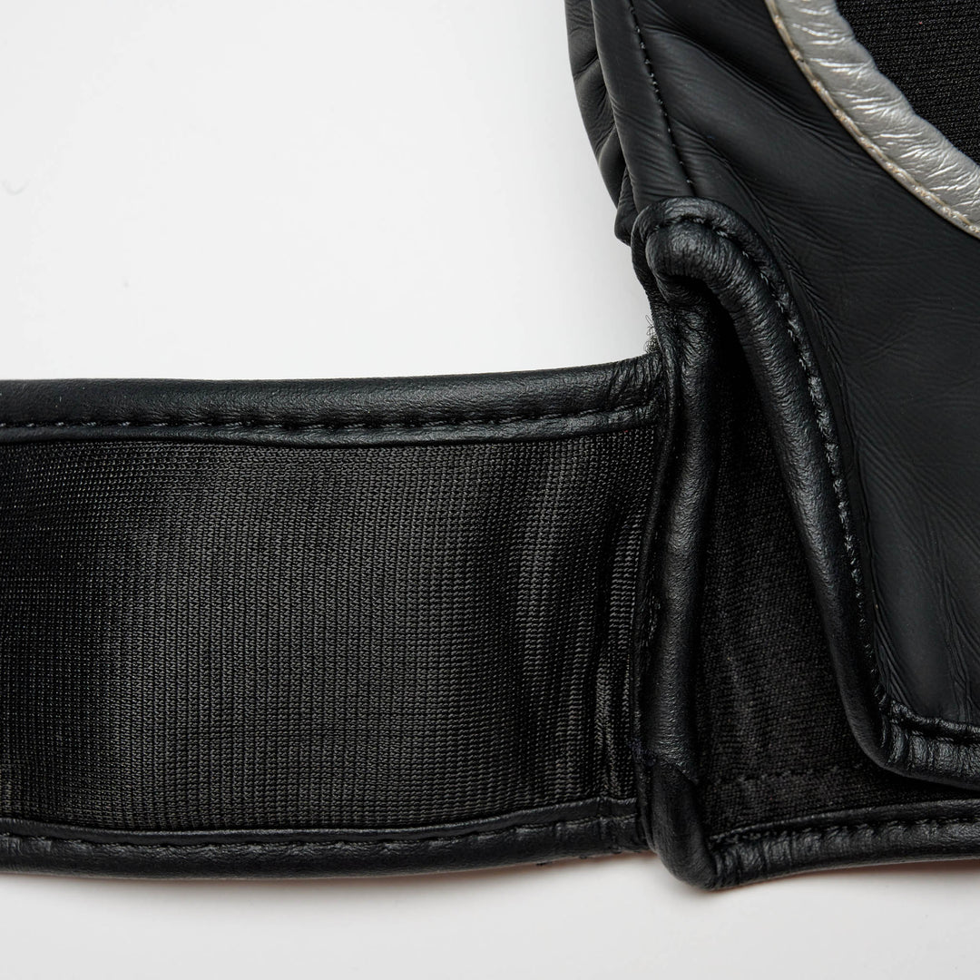 Leone GP105 MMA Handschuhe Black Edition