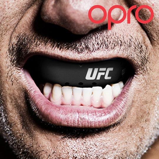UFC MUNDSCHUTZ OPRO SILVER BLACK/RED